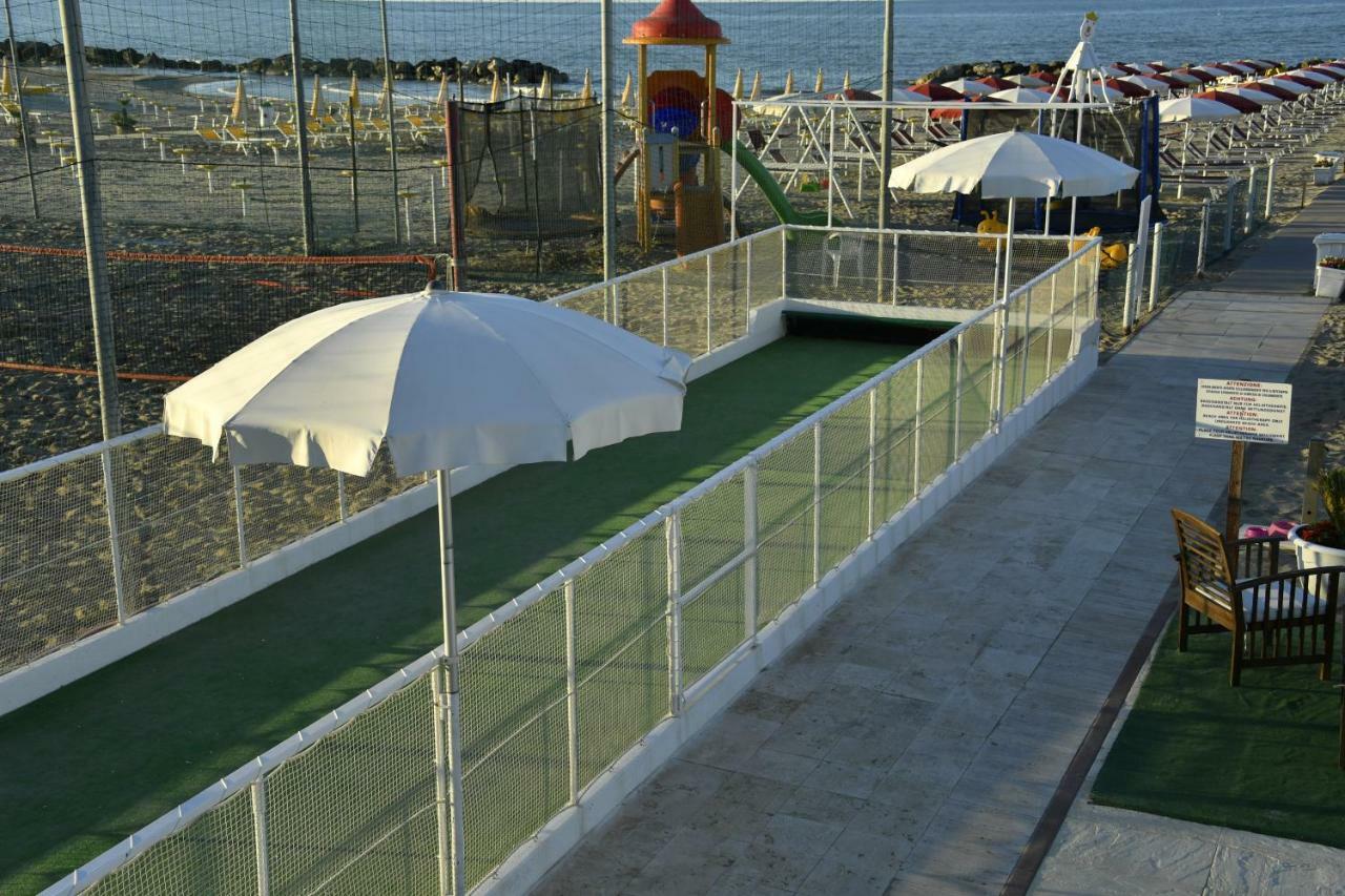 Pensione Elena Misano Adriatico Exterior foto